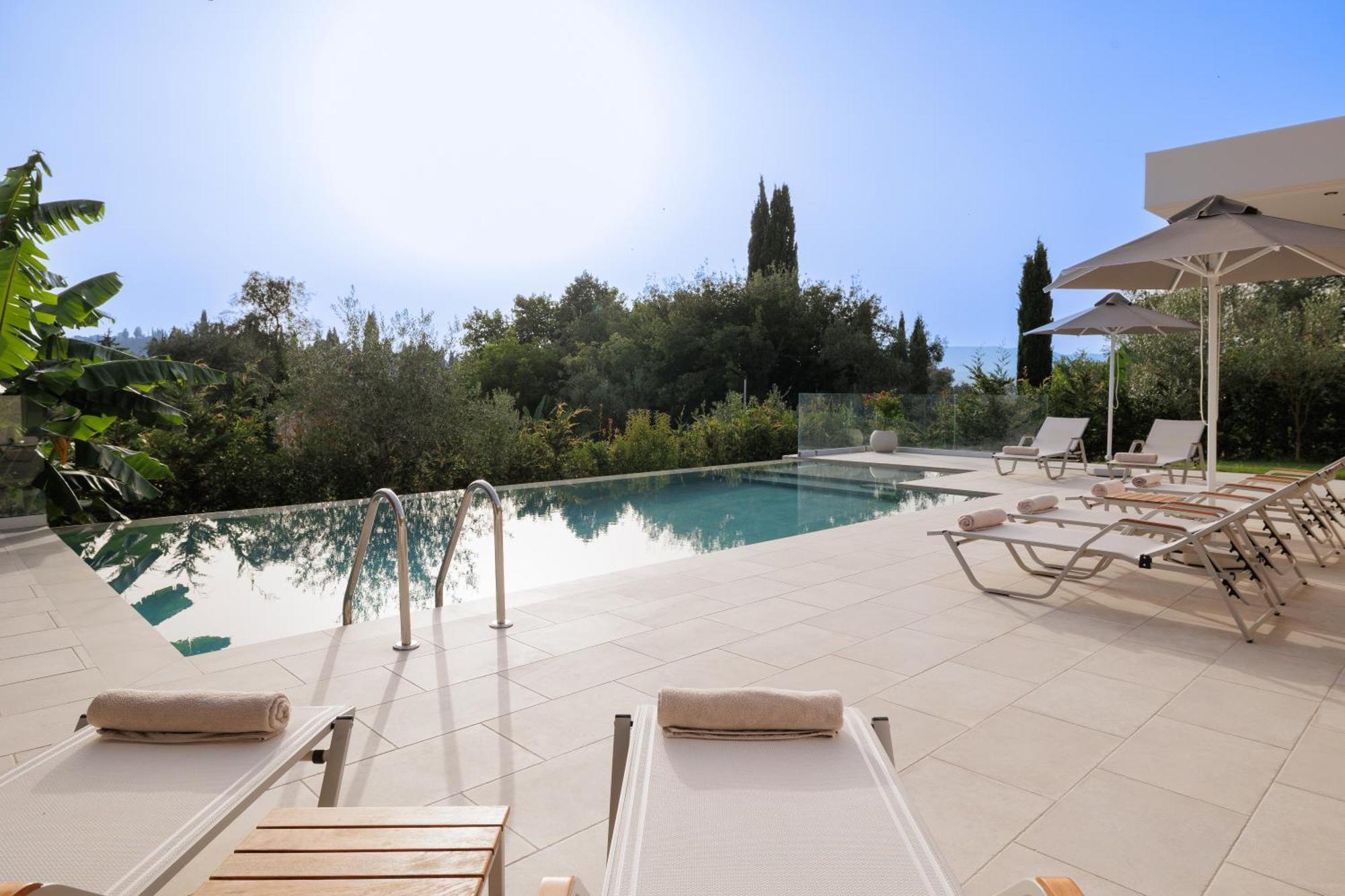 My Mediterranean Corfu Luxury Villa With Private Swimming Pool คอนโตกาลิ ภายนอก รูปภาพ